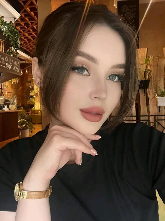 Ruby, a host on Flingster Match video chat